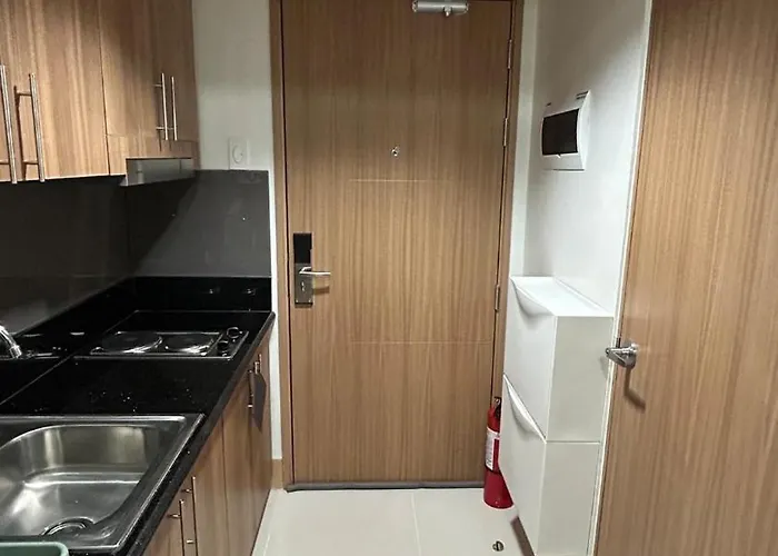 Condotel 1br W Balcony At Moa Smdc Shore3 T1 马尼拉
